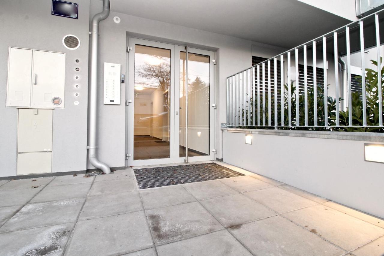 Balcony/Pool/Free Parking Garage Studio Wien Exteriör bild